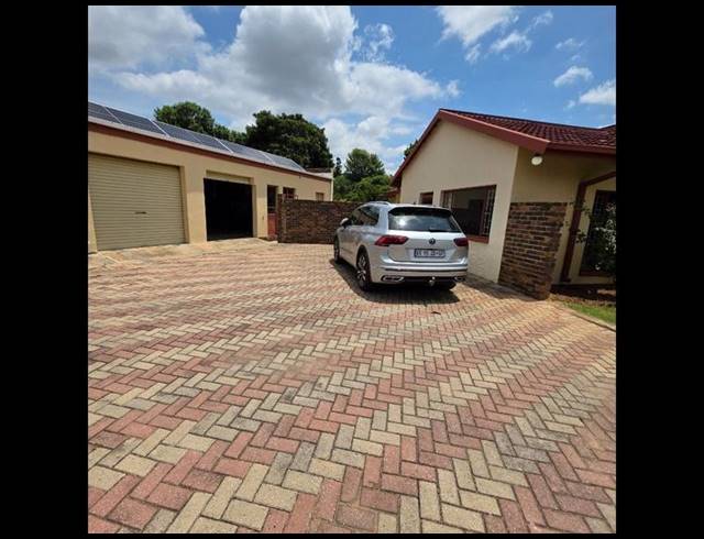 6 BEDROOM HOUSE FOR SALE IN WELGELEGEN